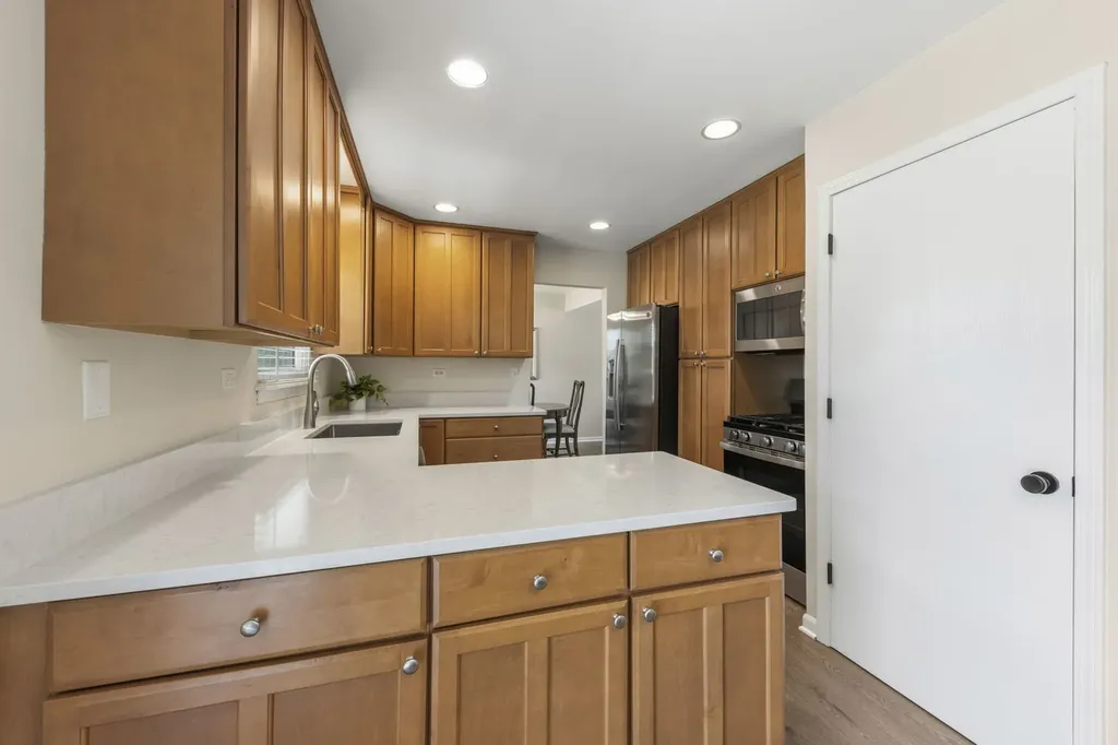 3020 Middlebury Court Aurora IL 60504
