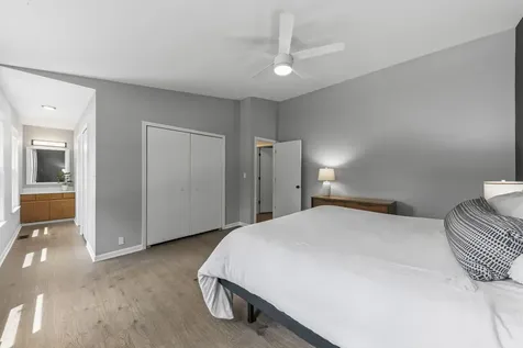 3020 Middlebury Court Aurora IL 60504