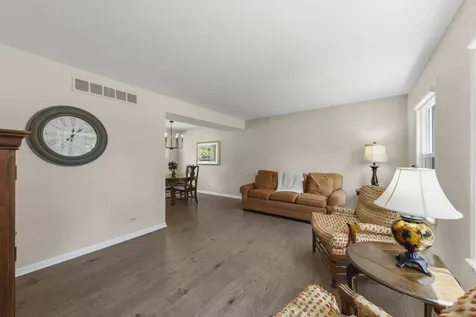 3020 Middlebury Court Aurora IL 60504