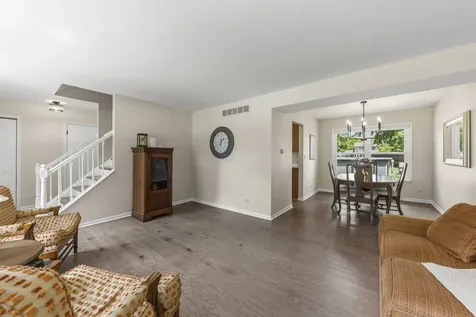 3020 Middlebury Court Aurora IL 60504