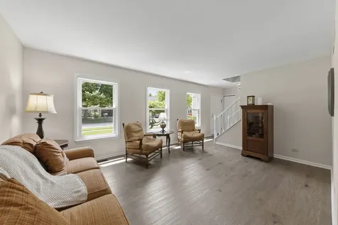 3020 Middlebury Court Aurora IL 60504