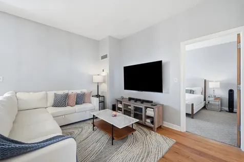 41 East 8th Street Chicago IL 60605