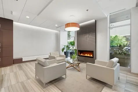 41 East 8th Street Chicago IL 60605