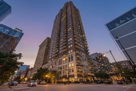 41 East 8th Street Chicago IL 60605