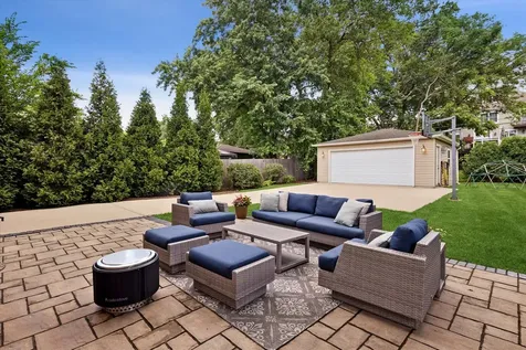 575 South Fern Avenue Elmhurst IL 60126