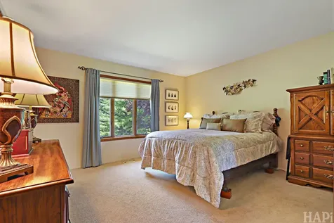 1702 Breezy Lawn Road Spring Grove IL 60081