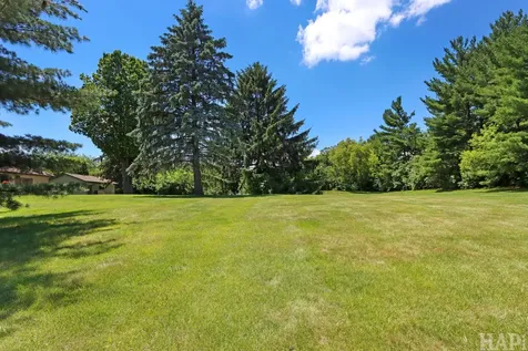 1702 Breezy Lawn Road Spring Grove IL 60081