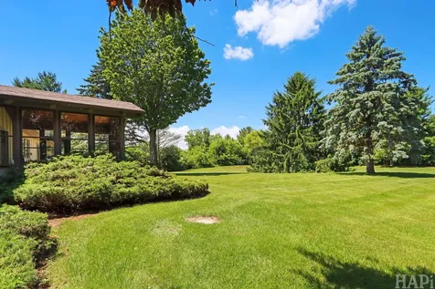 1702 Breezy Lawn Road Spring Grove IL 60081