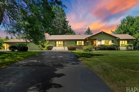1702 Breezy Lawn Road Spring Grove IL 60081