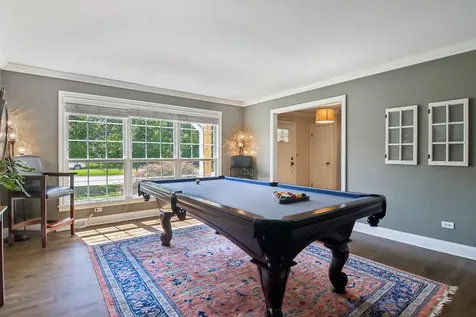1204 Parliament Court Libertyville IL 60048