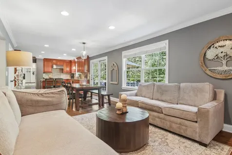1204 Parliament Court Libertyville IL 60048
