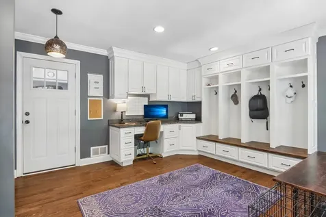 1204 Parliament Court Libertyville IL 60048