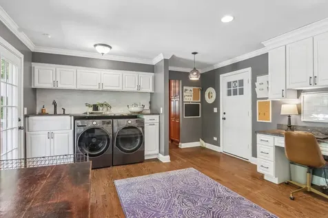 1204 Parliament Court Libertyville IL 60048
