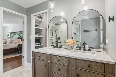 1204 Parliament Court Libertyville IL 60048