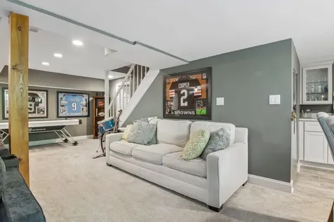 1204 Parliament Court Libertyville IL 60048