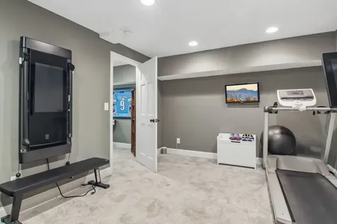 1204 Parliament Court Libertyville IL 60048