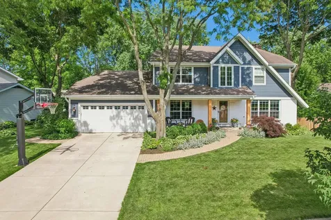 1204 Parliament Court Libertyville IL 60048