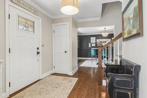 1204 Parliament Court Libertyville IL 60048