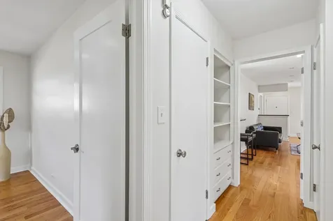 2654 West Catalpa Avenue Chicago IL 60625