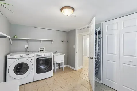 2654 West Catalpa Avenue Chicago IL 60625