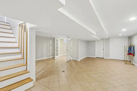2654 West Catalpa Avenue Chicago IL 60625