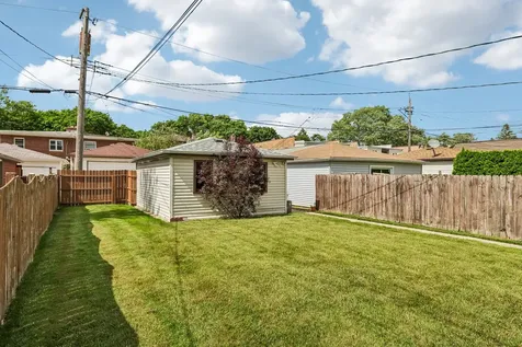 2654 West Catalpa Avenue Chicago IL 60625