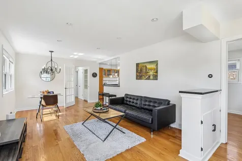 2654 West Catalpa Avenue Chicago IL 60625