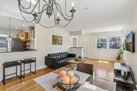 2654 West Catalpa Avenue Chicago IL 60625