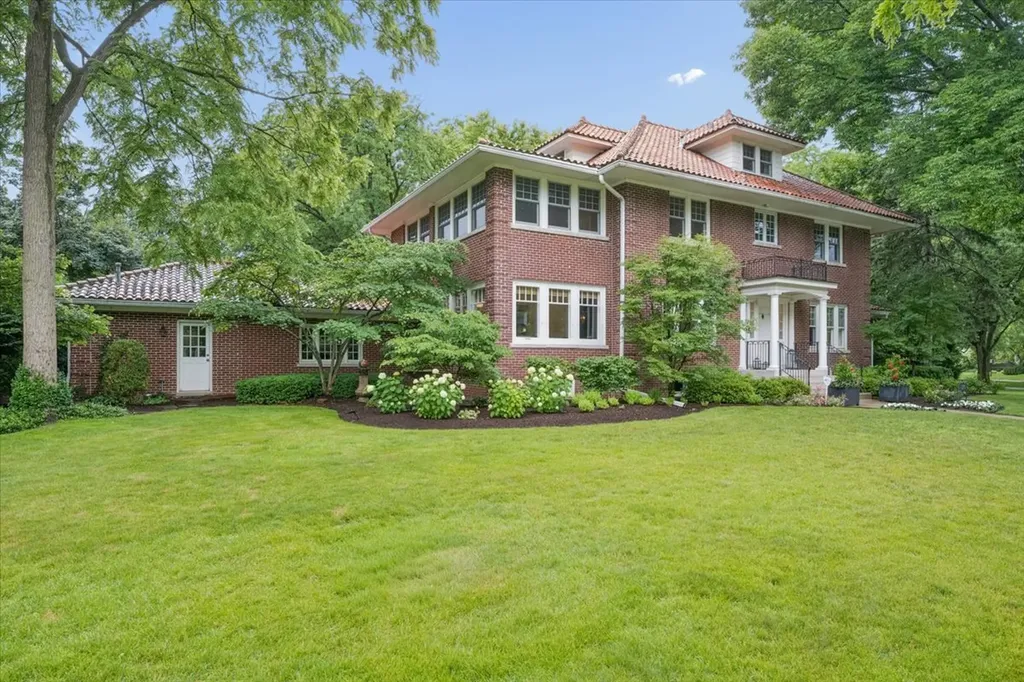 1141 Sheridan Road Wilmette IL 60091
