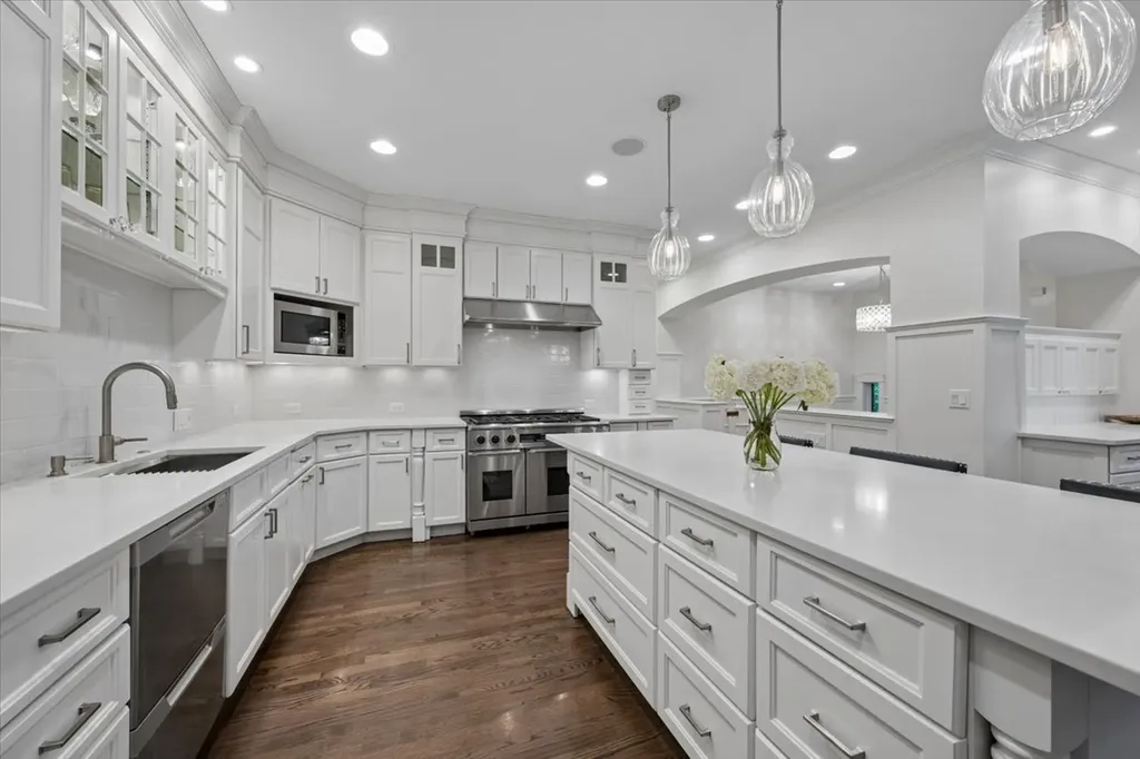 1141 Sheridan Road Wilmette IL 60091