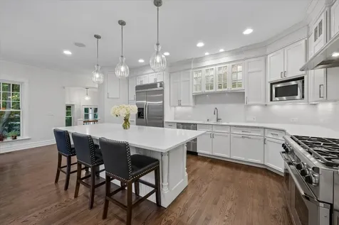 1141 Sheridan Road Wilmette IL 60091