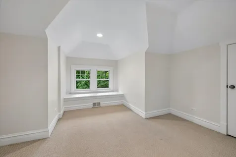 1141 Sheridan Road Wilmette IL 60091