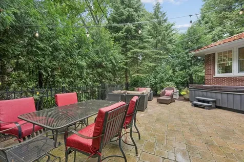 1141 Sheridan Road Wilmette IL 60091