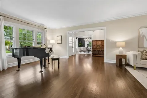 1141 Sheridan Road Wilmette IL 60091