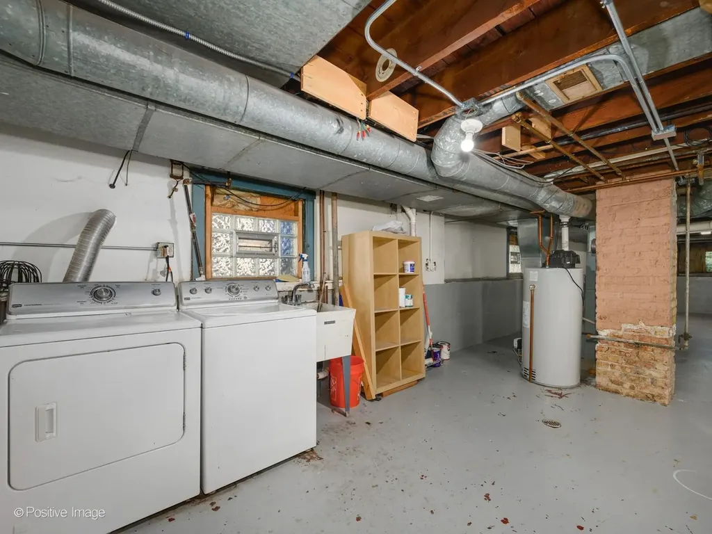 6014 North Navarre Avenue Chicago IL 60631
