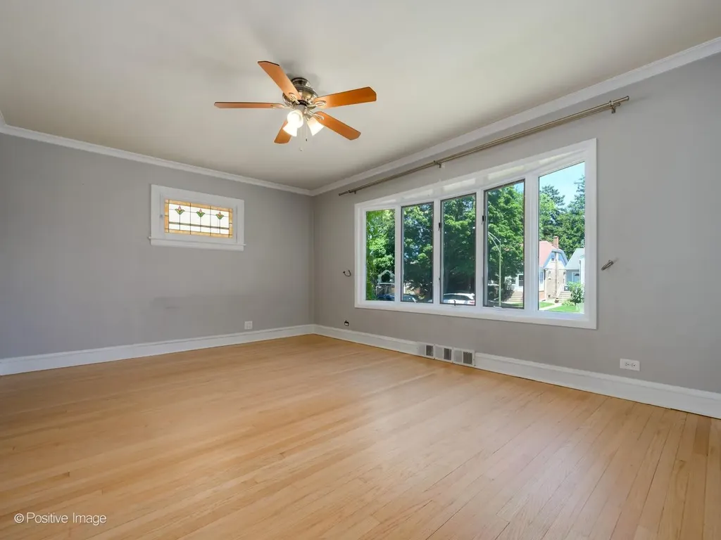 6014 North Navarre Avenue Chicago IL 60631