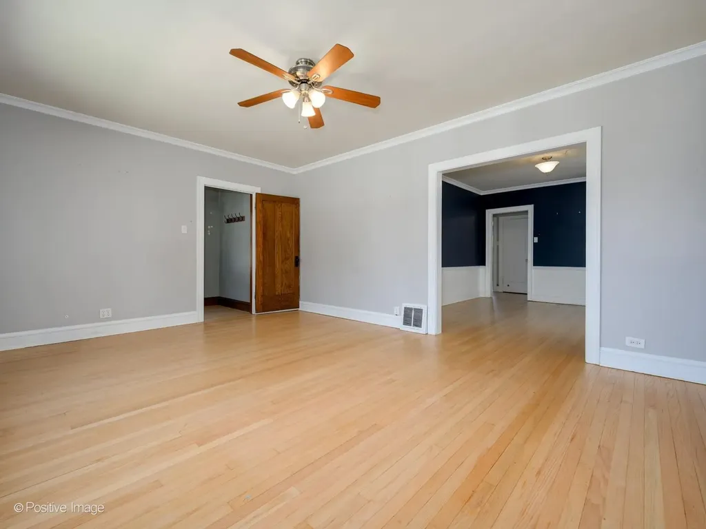 6014 North Navarre Avenue Chicago IL 60631