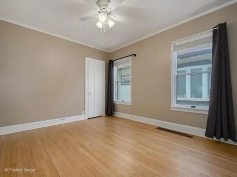6014 North Navarre Avenue Chicago IL 60631