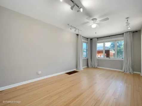 6014 North Navarre Avenue Chicago IL 60631