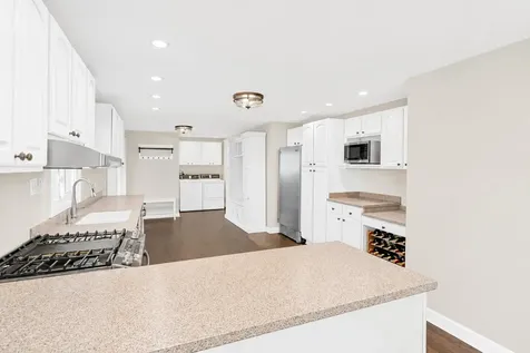 319 South Braintree Drive Schaumburg IL 60193