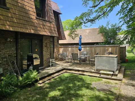 3912 Dundee Road Northbrook IL 60062