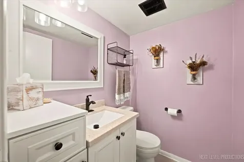 452 North Glengarry Drive Geneva IL 60134