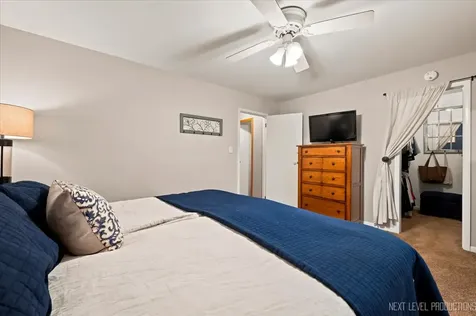452 North Glengarry Drive Geneva IL 60134