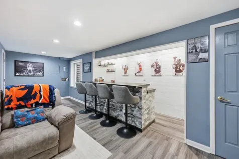 1274 Walnut Glen Drive Crystal Lake IL 60014