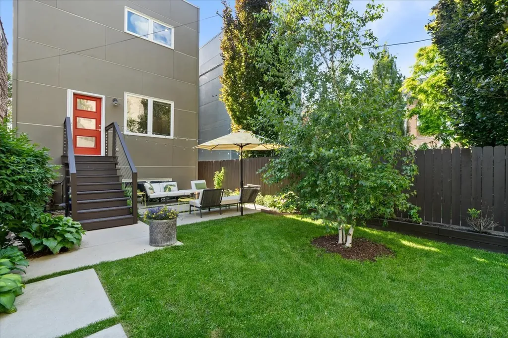 1859 North Albany Avenue Chicago IL 60647