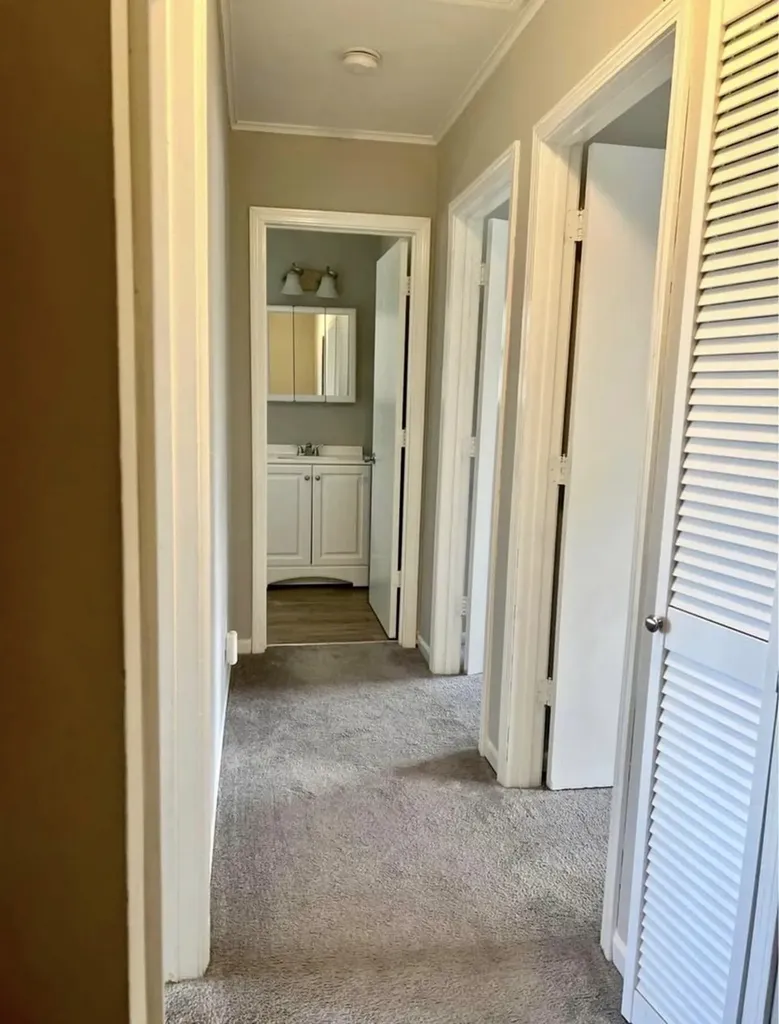390 West Indian Trail Aurora IL 60506
