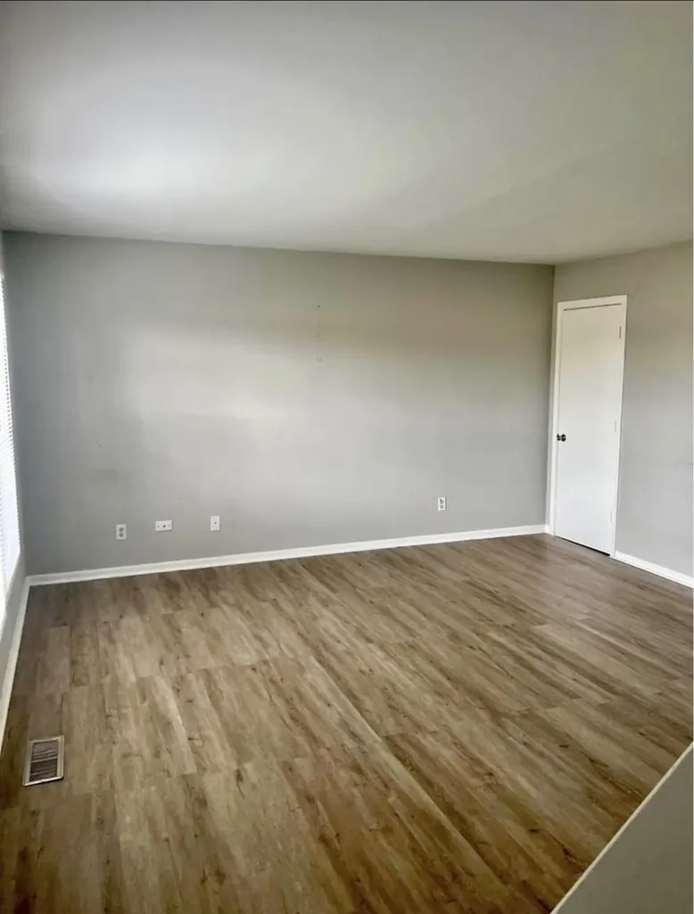 390 West Indian Trail Aurora IL 60506