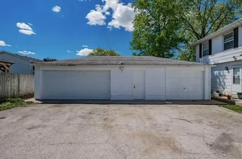 390 West Indian Trail Aurora IL 60506