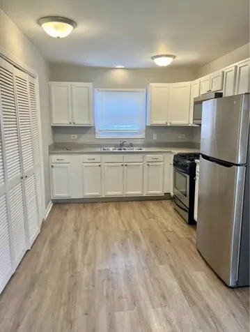390 West Indian Trail Aurora IL 60506