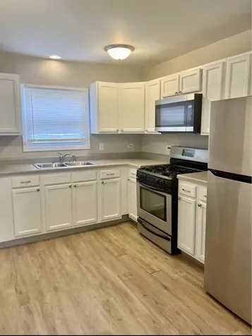 390 West Indian Trail Aurora IL 60506